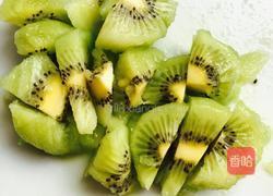 猕猴桃汁的做法图解3