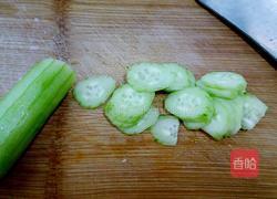 黄瓜沙拉的做法图解1