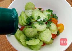 黄瓜沙拉的做法图解5