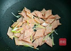 青椒火腿的做法图解3