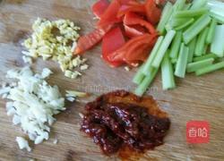 腊肉炒老芋头的做法图解3