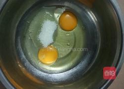 微波炉杯子蛋糕的做法图解2