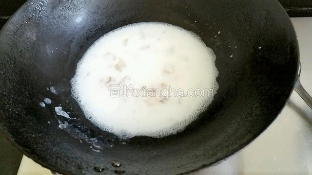 煮15~20分钟加纯牛奶煮2~3分钟
