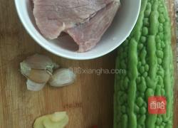 苦瓜肉丝的做法图解1