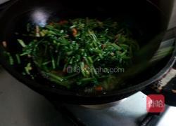 清炒萝卜叶的做法图解6