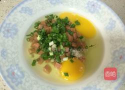 火腿肠煎蛋的做法图解2