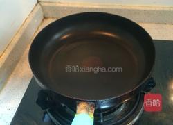 火腿肠煎蛋的做法图解3