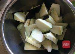 土豆炖圆茄子的做法图解2