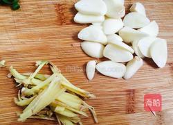 干锅肥肠的做法图解2