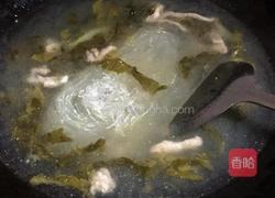 酸菜肉丝米粉汤的做法图解5
