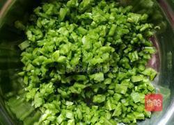 苦瓜鸡蛋饼的做法图解2