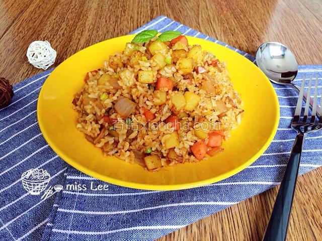土豆炒饭