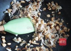 香菇卤肉饭的做法图解3