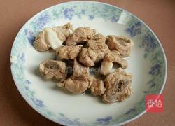 南瓜排骨煲的做法图解3