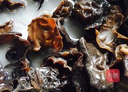 大葱木耳炒鸡蛋的做法图解3