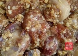 蒜蓉排骨的做法图解1