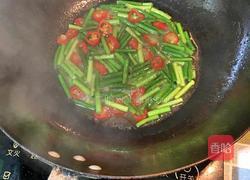 培根炒蒜苗的做法图解4