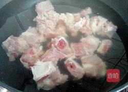 家常红焖排骨的做法图解2