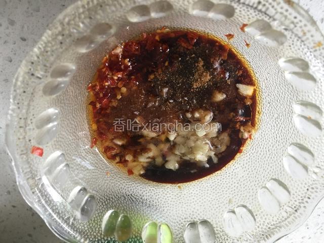 ➕生抽.盐.醋.佐料粉.麻油.鸡精.加拌均匀