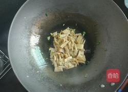 萝卜干炒海蛎的做法图解2