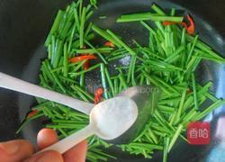 香葶炒鸡蛋的做法图解4