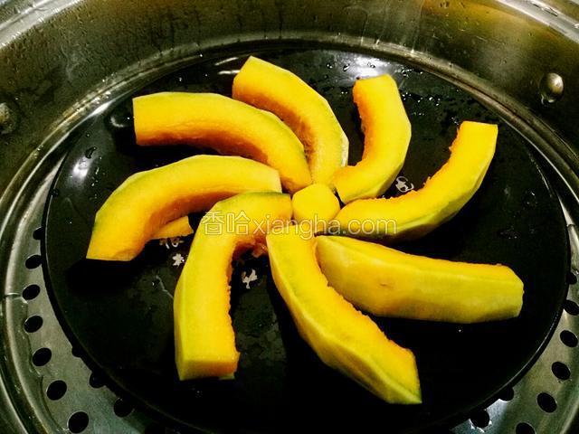 上锅蒸，开锅计时，不到十分钟吧。