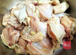 土豆红烧鸡的做法图解1