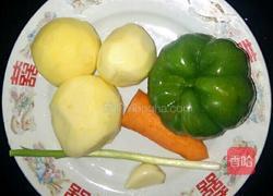 胡萝卜丝炒土豆丝的做法图解1