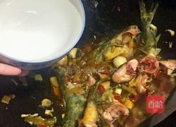 酸菜焖鱼的做法图解7