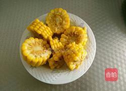 玉米海带排骨汤的做法图解3