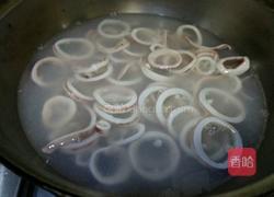 姜葱爆鱿鱼筒的做法图解5