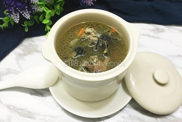 拿出，加入适量的盐调味即可。
