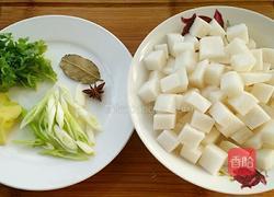 萝卜焖牛腩的做法图解2