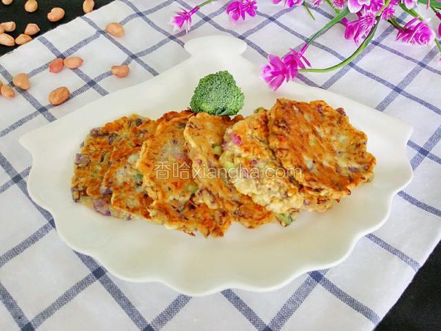 成品图，加了花生碎很香很好吃呢！颜色也漂亮呢！