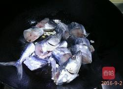鲅鱼炖豆腐的做法图解3