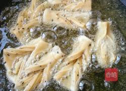 炸面食的做法图解10
