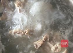 骨头汤的做法图解1
