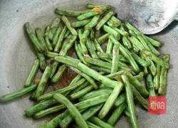 干煸梅豆的做法图解5