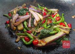 紫苏叶茄子炒豆角的做法图解8