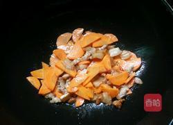 胡萝卜土豆烧肉的做法图解6
