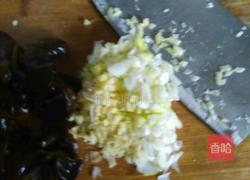 木耳莲藕肉馅花样饺子的做法图解3