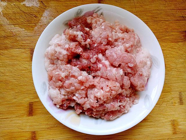 猪肉绞成肉馅儿