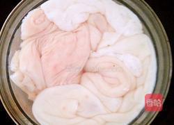 双椒肥肠的做法图解1