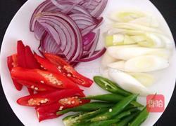 双椒肥肠的做法图解2