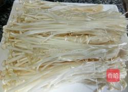 金针菇日本豆腐煲的做法图解1