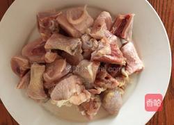 土豆烧鸡块的做法图解1