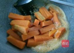 咸蛋黄南瓜条的做法图解7