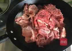 炖牛排骨的做法图解1
