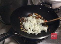 海鲜炒饭的做法图解6