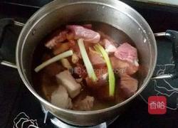 黄豆红烧肉的做法图解1